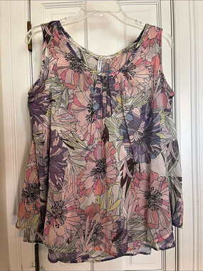 Passport Floral Sleeveless Blouse in Pink & Purple Size Medium